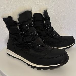 Sorel Women’s Size 10 Whitney Short Lace Snow Boot